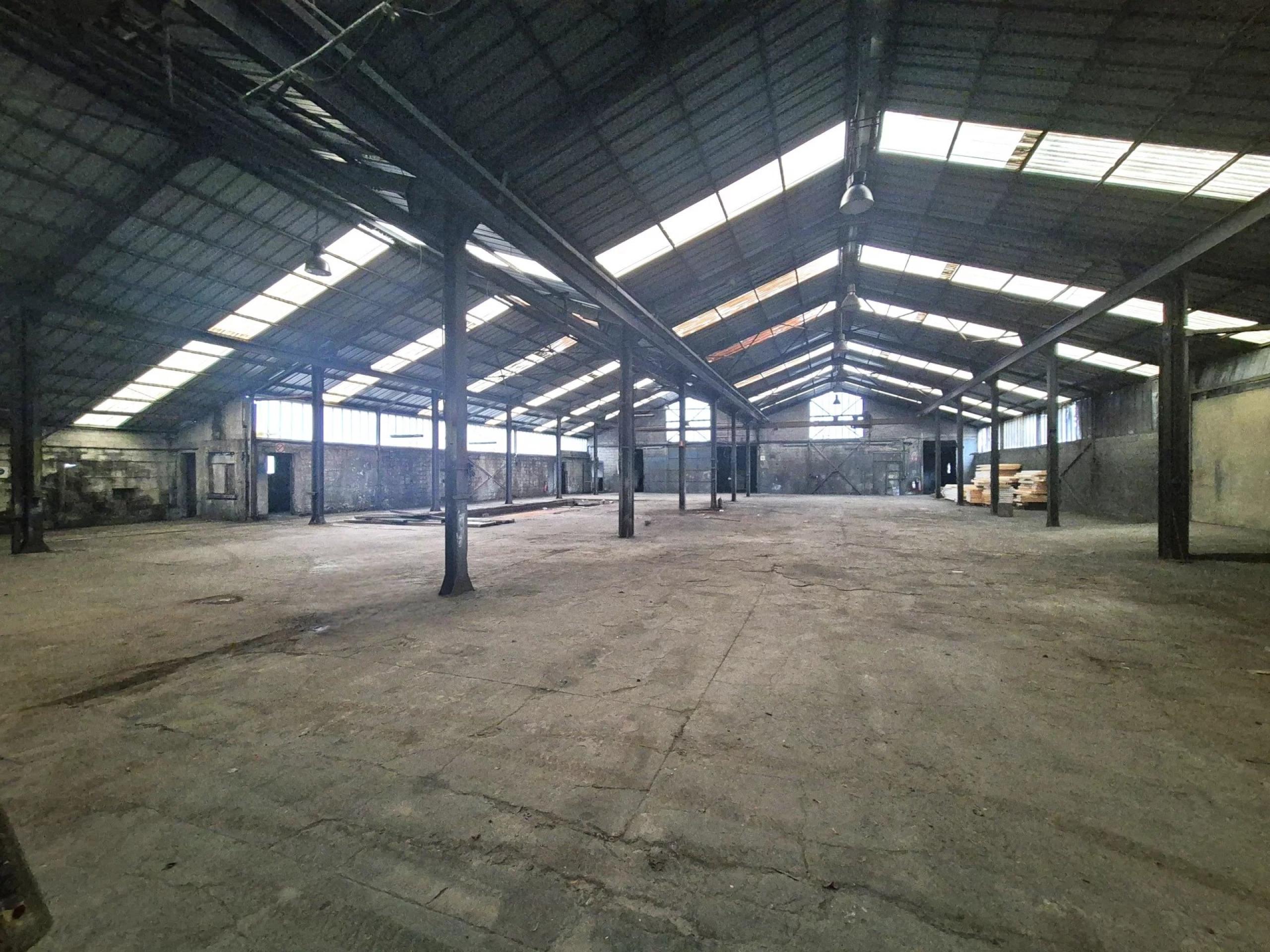 Ans : immeuble industriel à louer