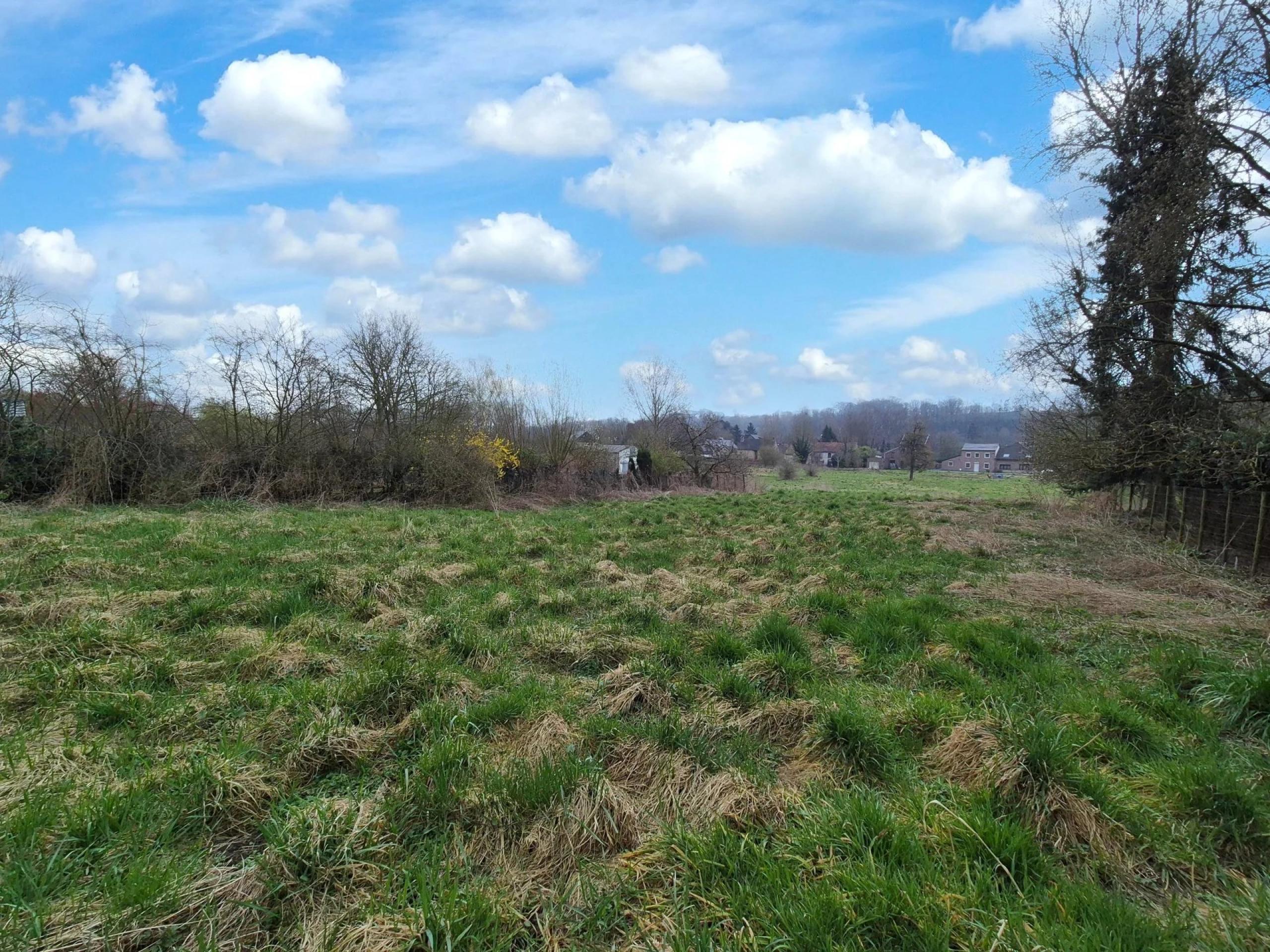 Belle parcelle de terrain plat d’environ 2670 m²