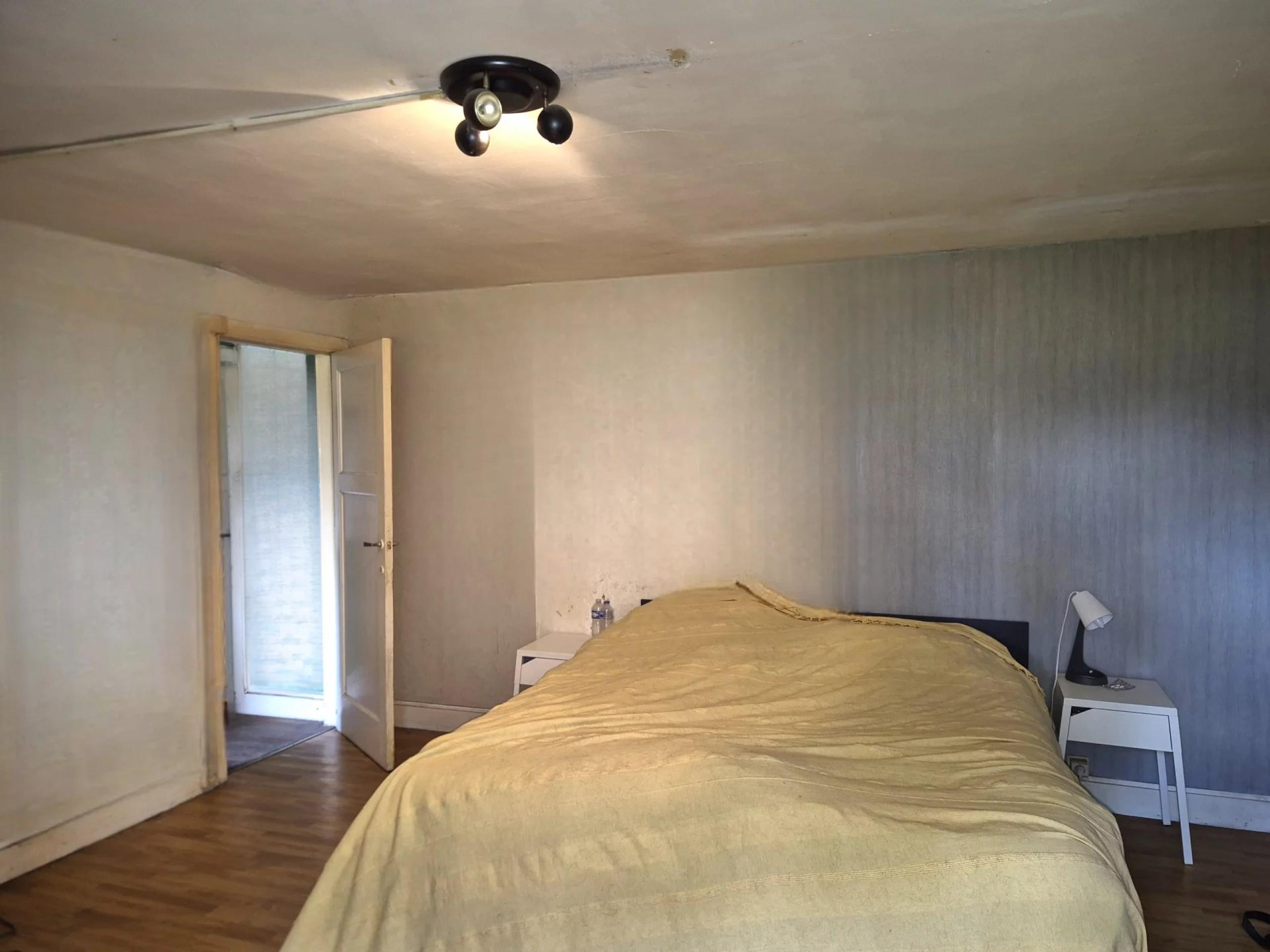 Vendu ! Maison 2 chambres possibilité 4, cour et garage
