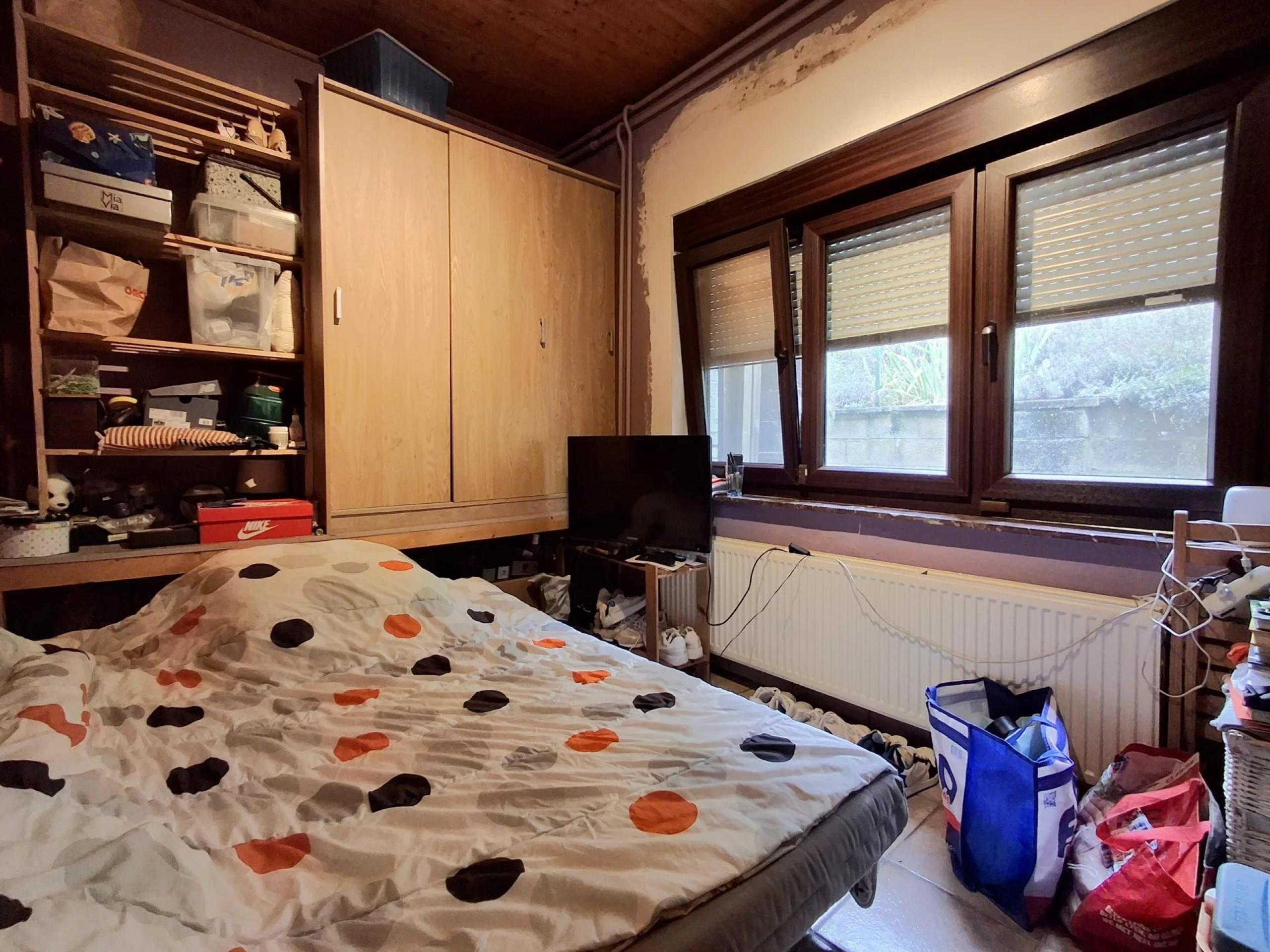 Option ! Bassenge: Bungalow 2 chambres, garages et jardin