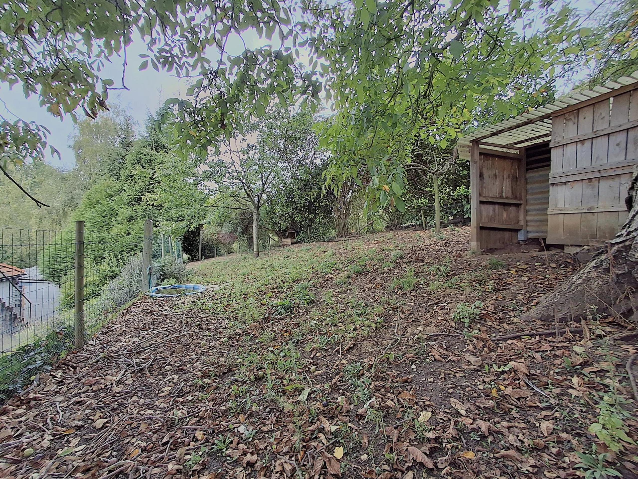 Option ! Bassenge: Bungalow 2 chambres, garages et jardin