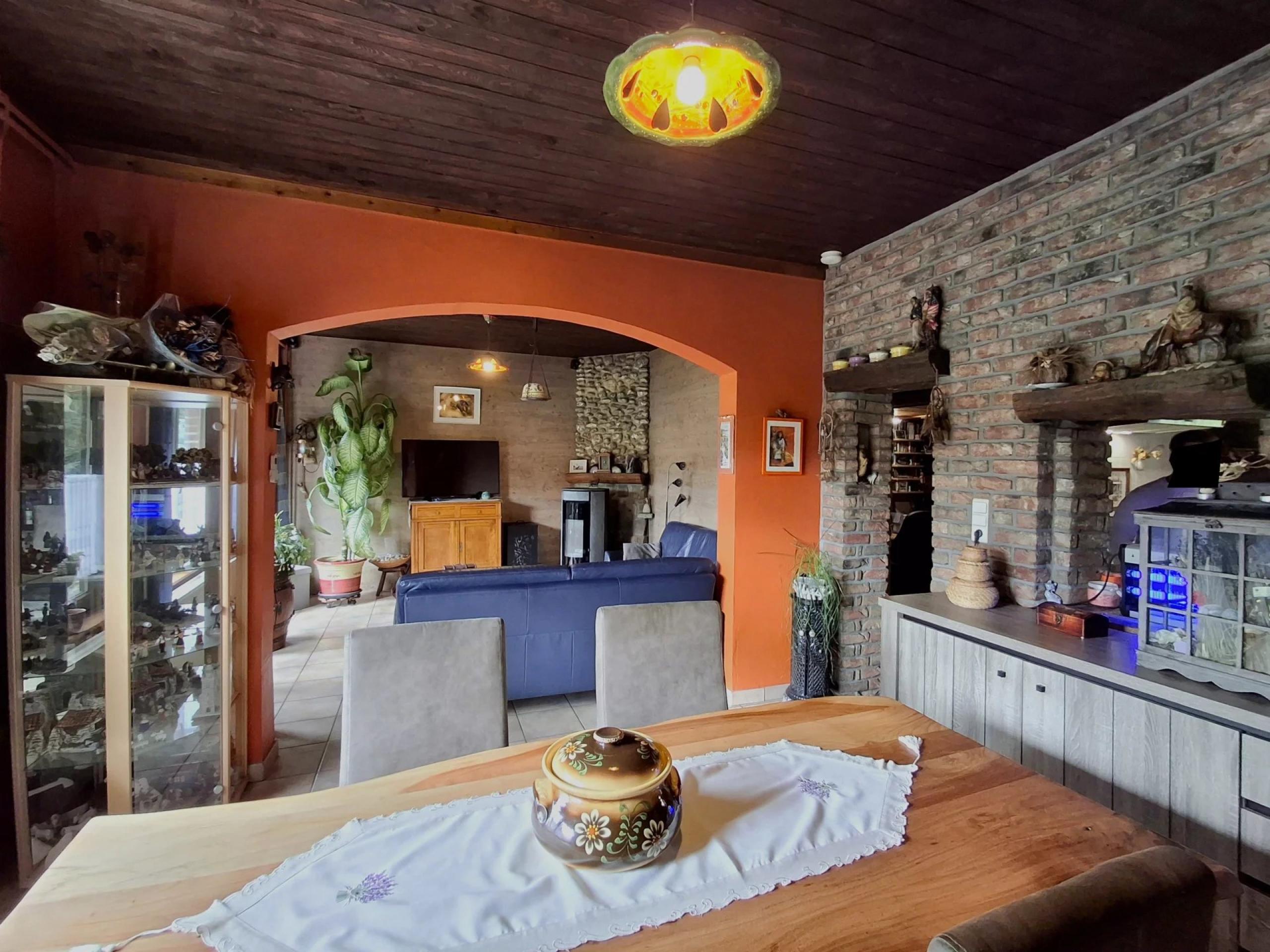 Option ! Bassenge: Bungalow 2 chambres, garages et jardin