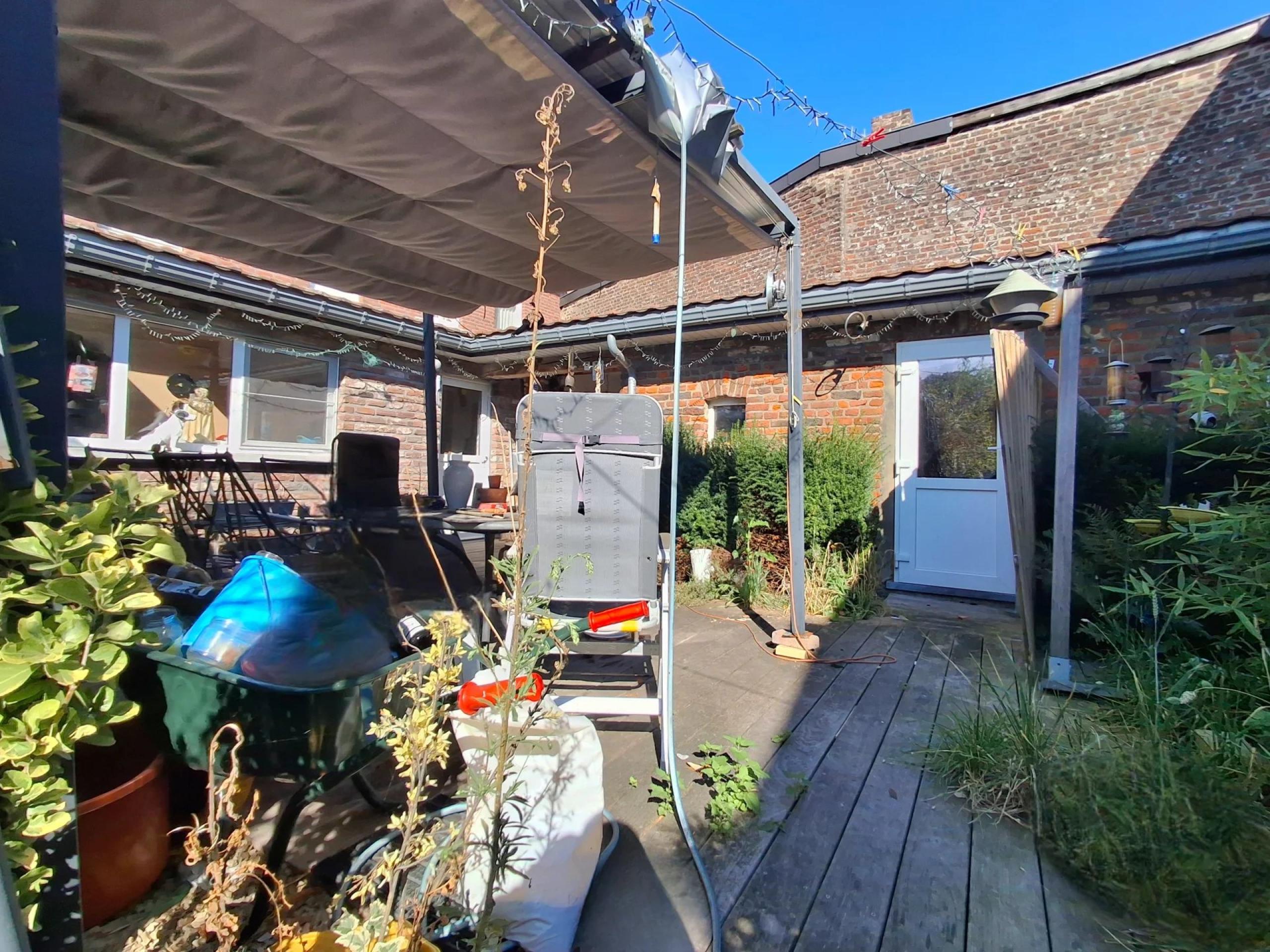 HOUTAIN : Maison 4 chambres avec jardin