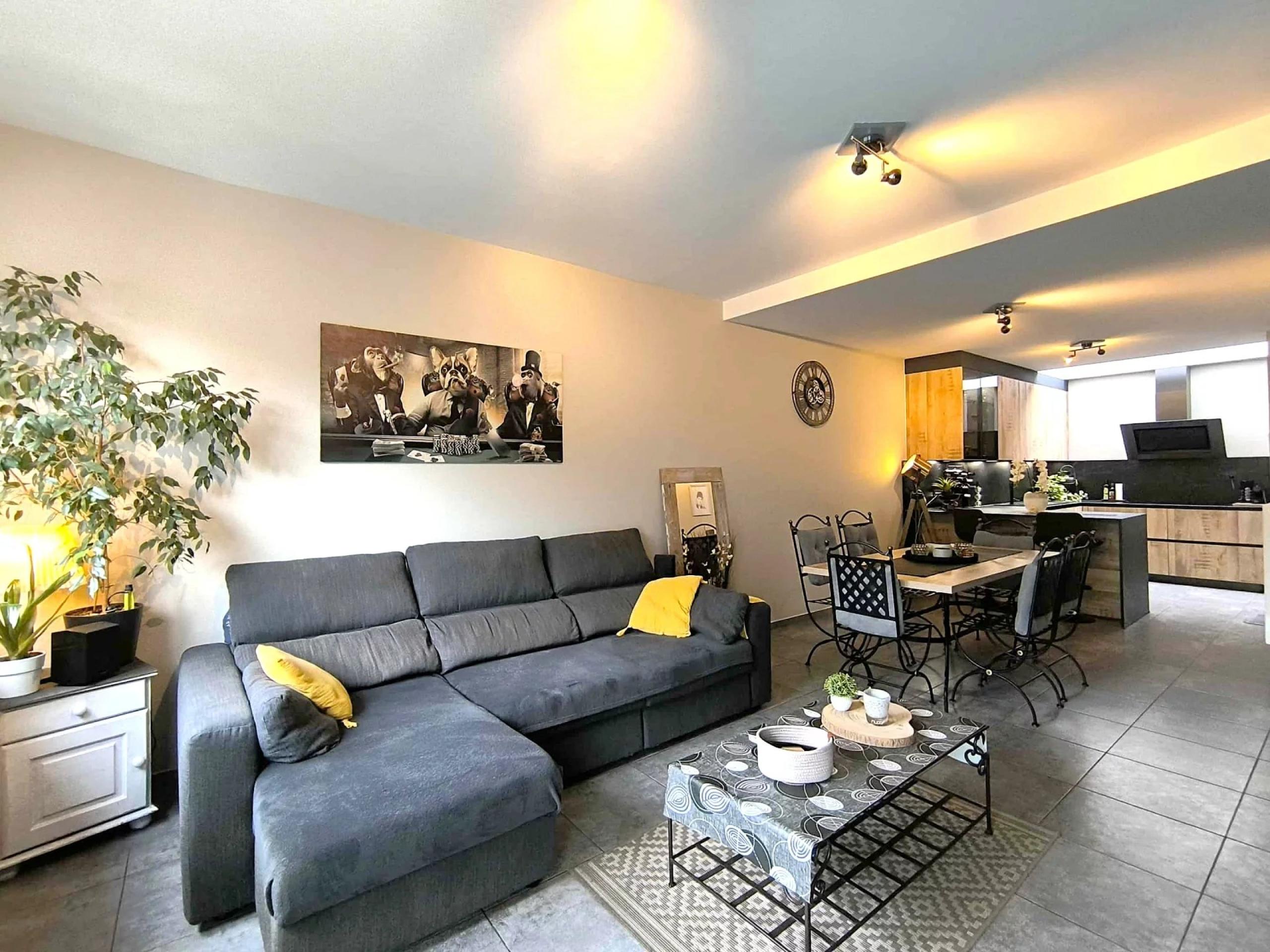 VENDU ! Vivegnis – Maison rénovée 3 chambres, avec terrasse et jardin.