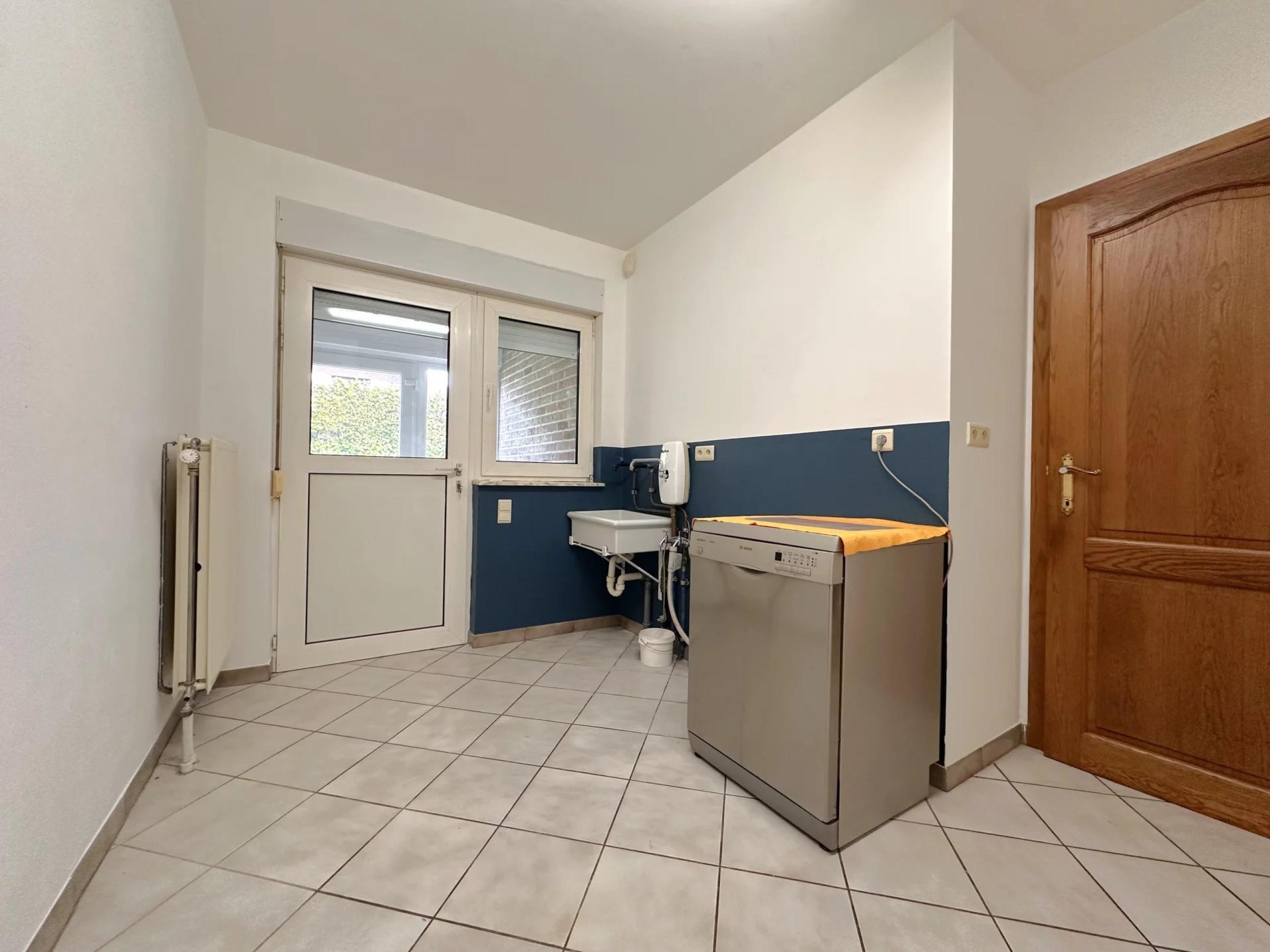 Agréable bungalow, 2 chambres, jardin et garage