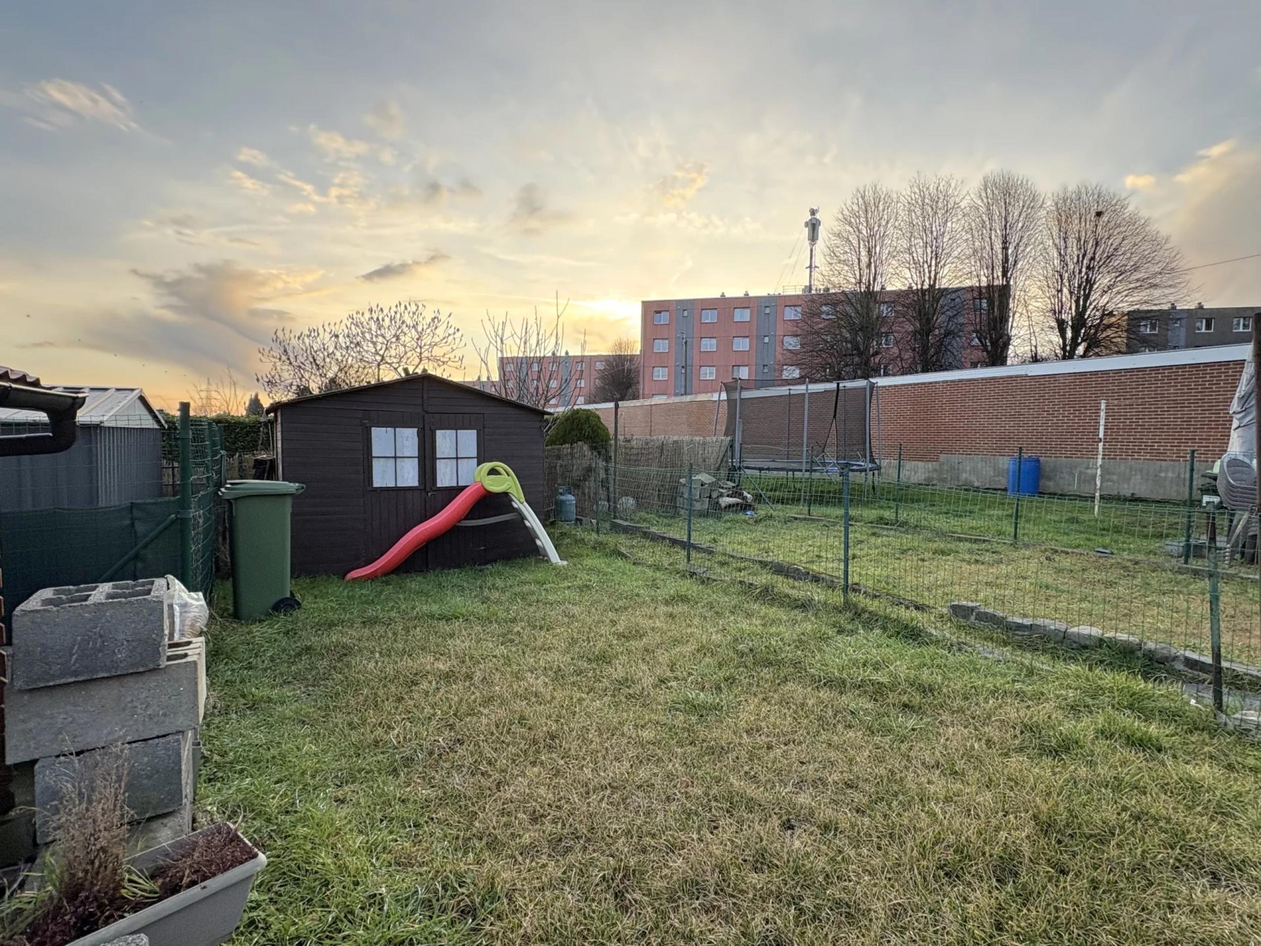 Maison 2 chambres avec terrasse et jardin