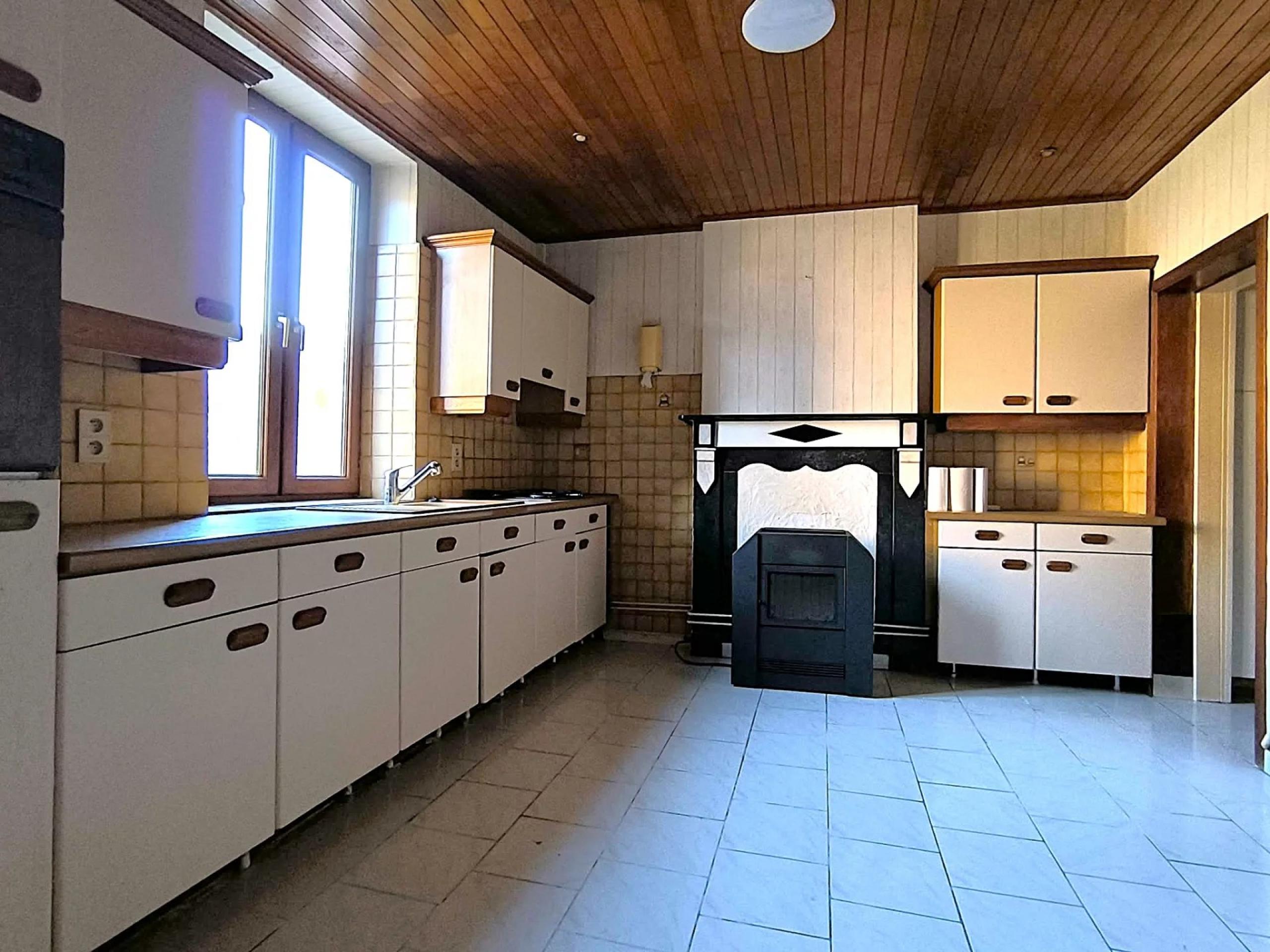 Maison à rafraîchir, 2 chambres, avec jardin.