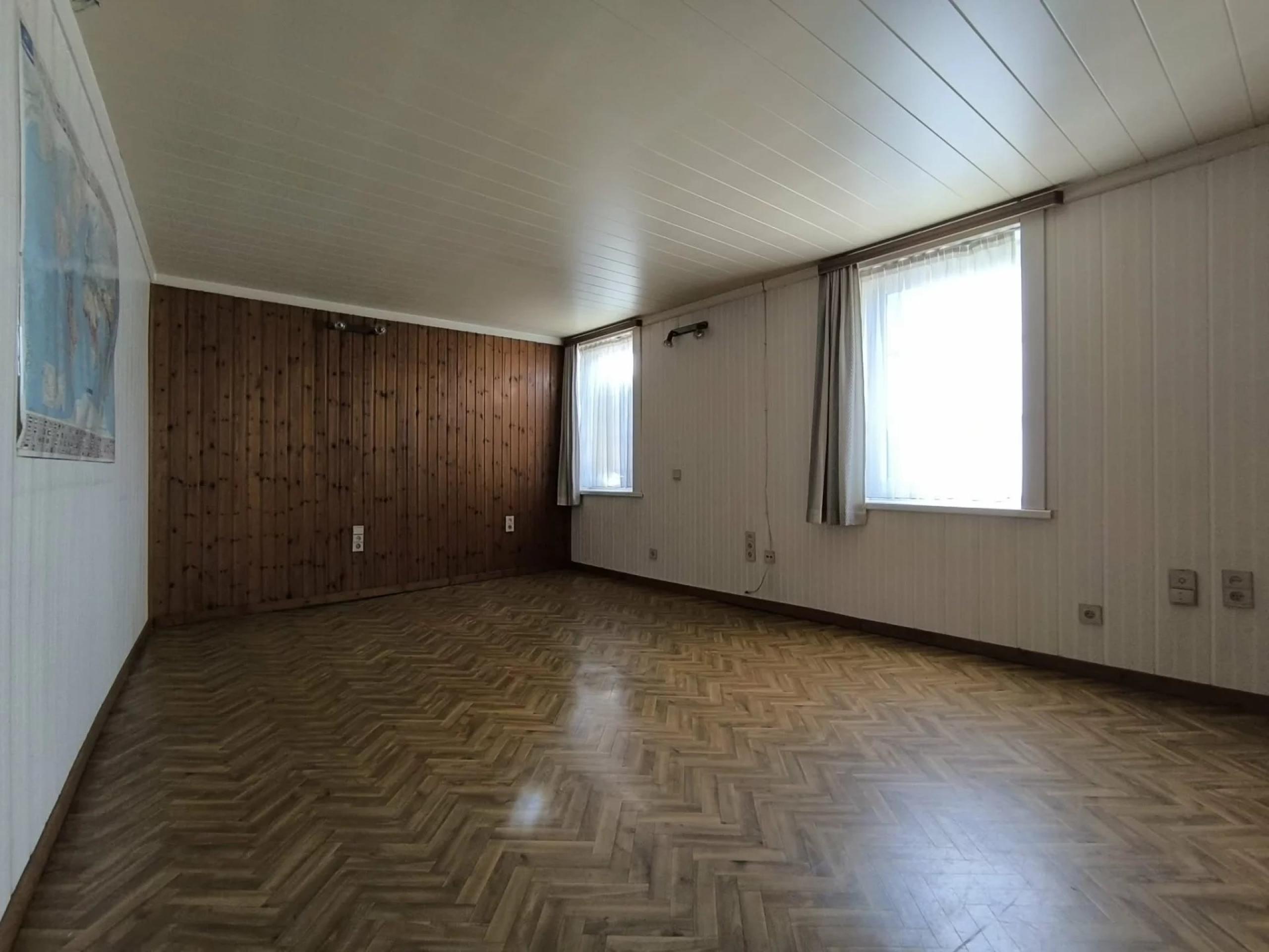 Maison à rafraîchir, 2 chambres, avec jardin.