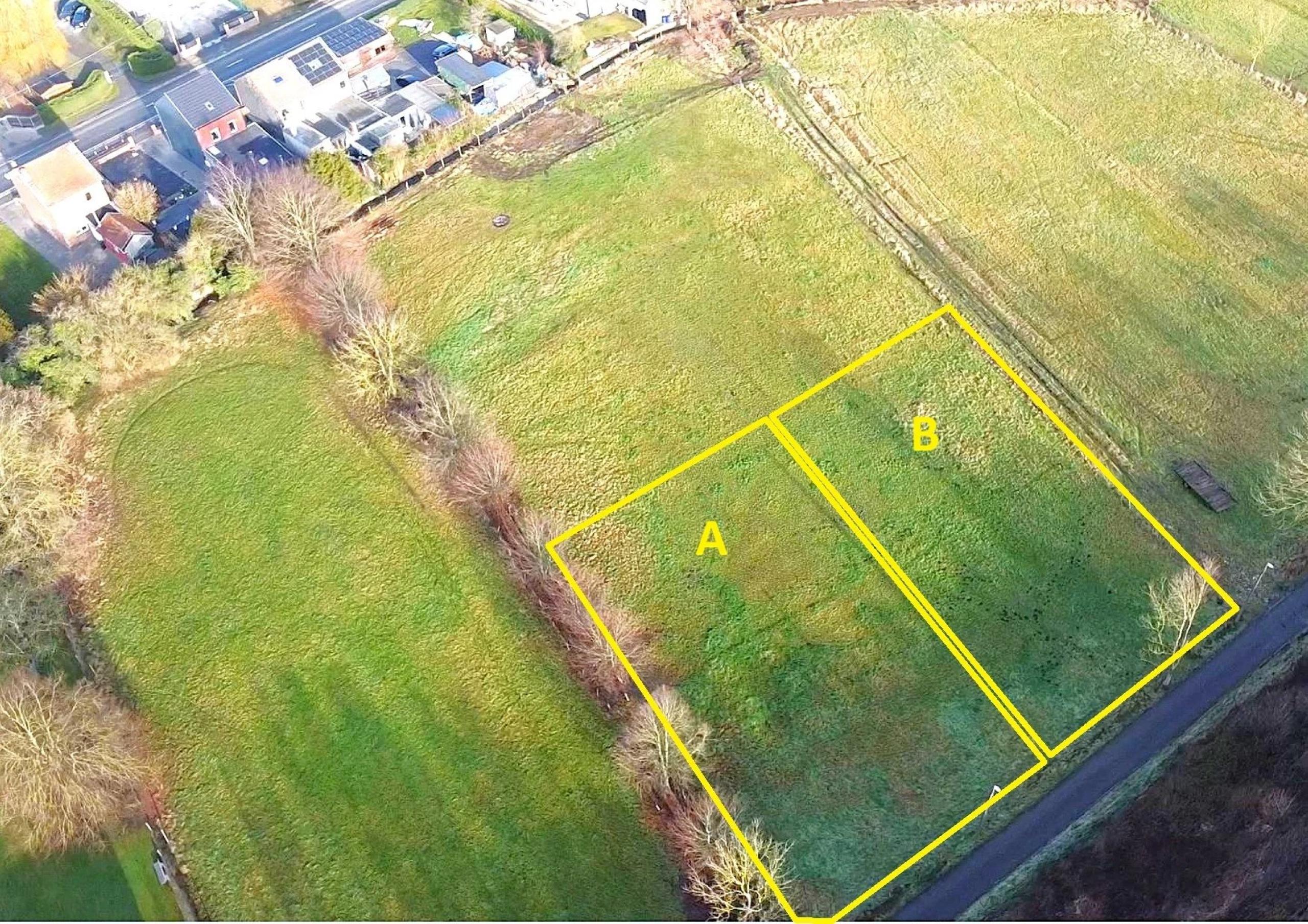 WONCK: 2 parcelles de terrain plates
