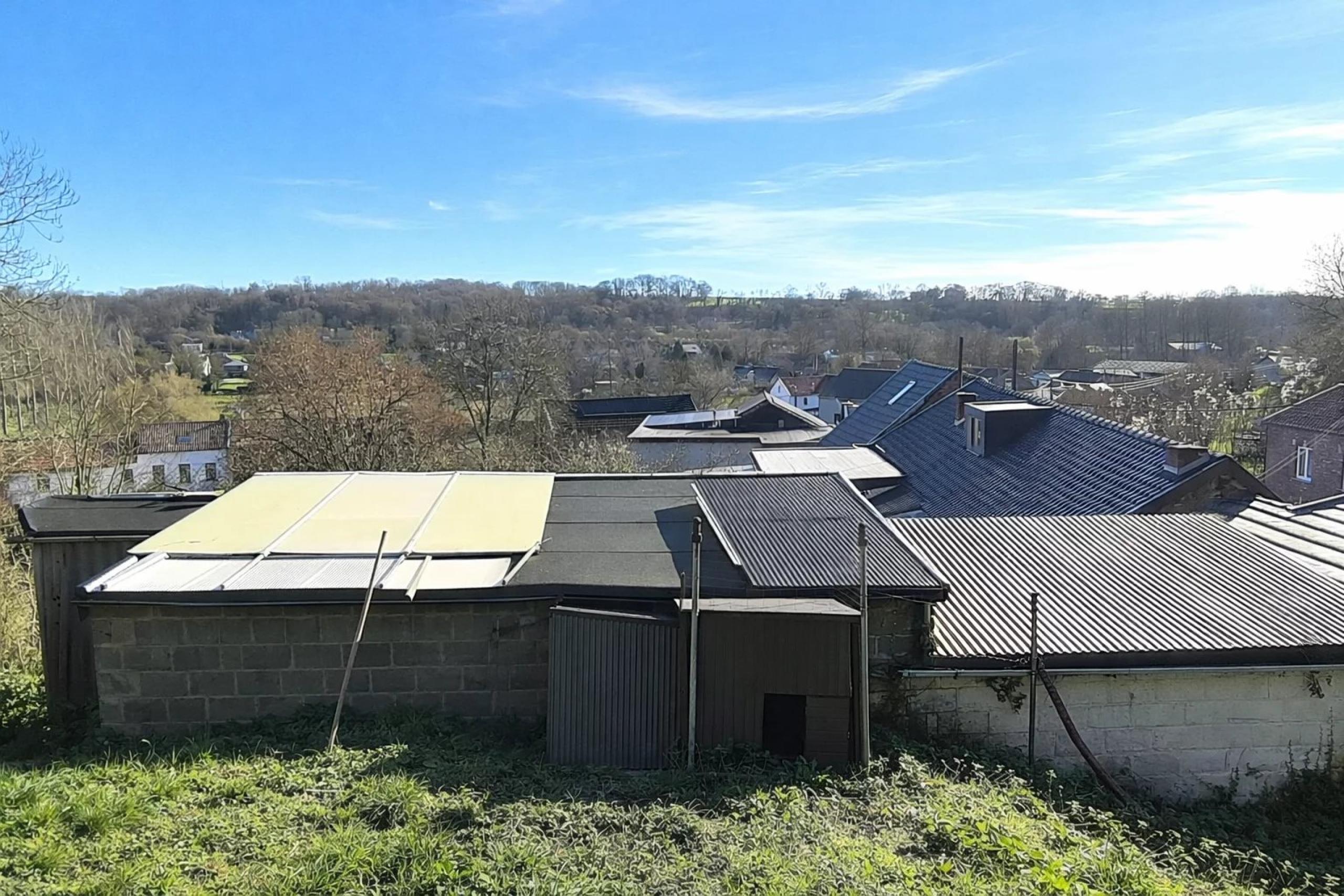 WONCK: Maison 4 chambres avec remise, cour et jardin