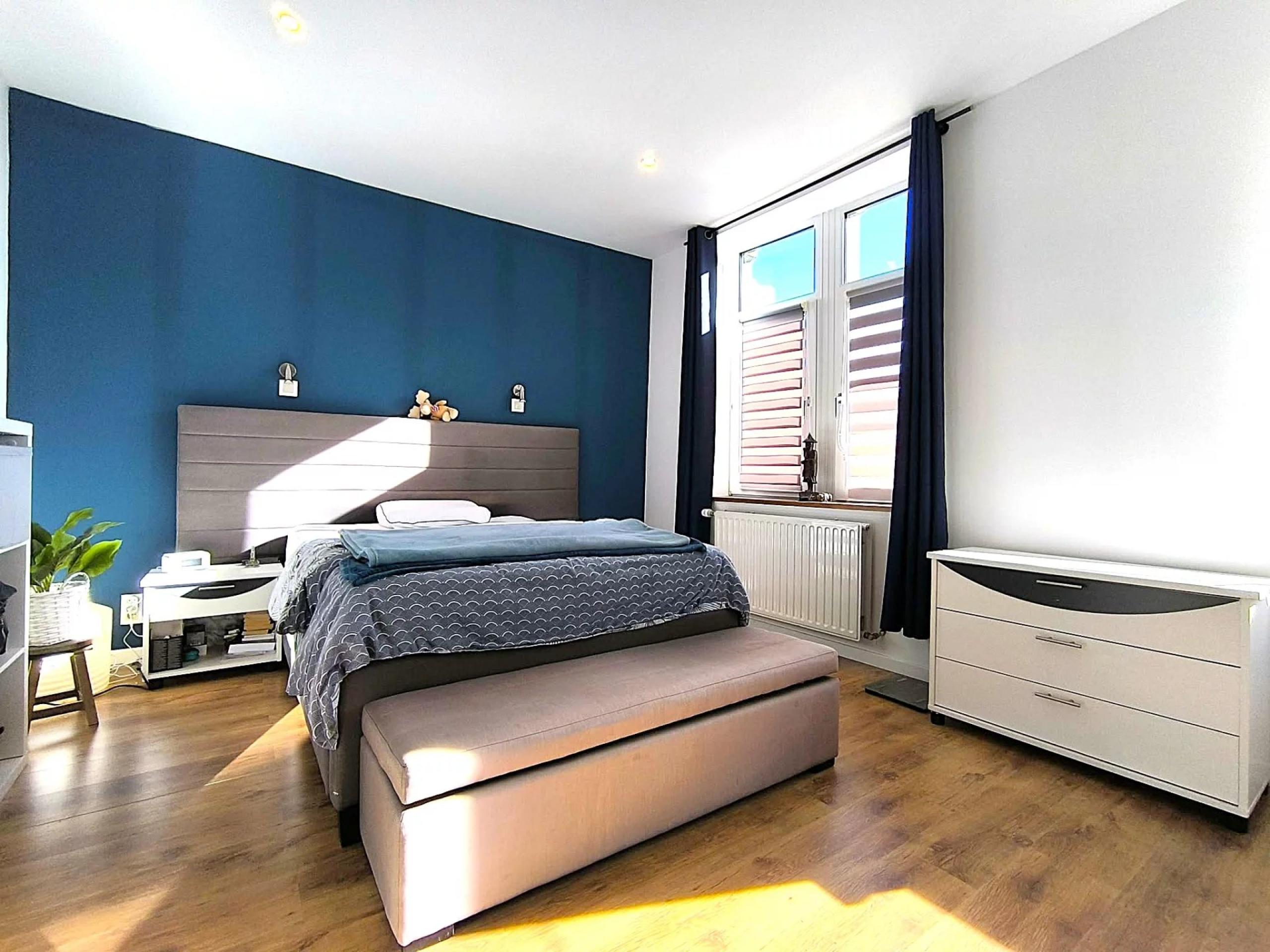 WONCK: Maison 4 chambres avec remise, cour et jardin
