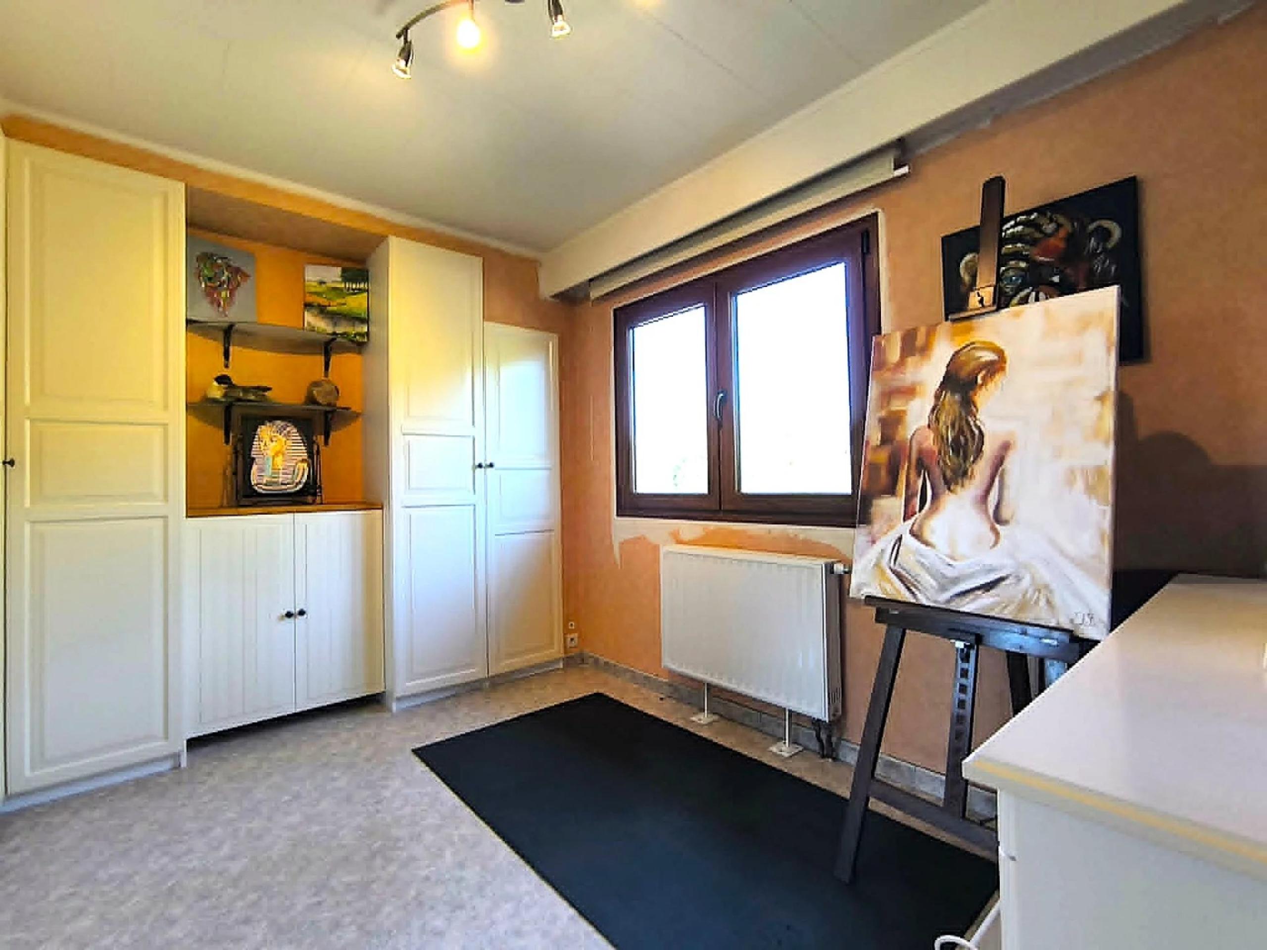 GLONS: Bungalow 2 chambres avec jardin