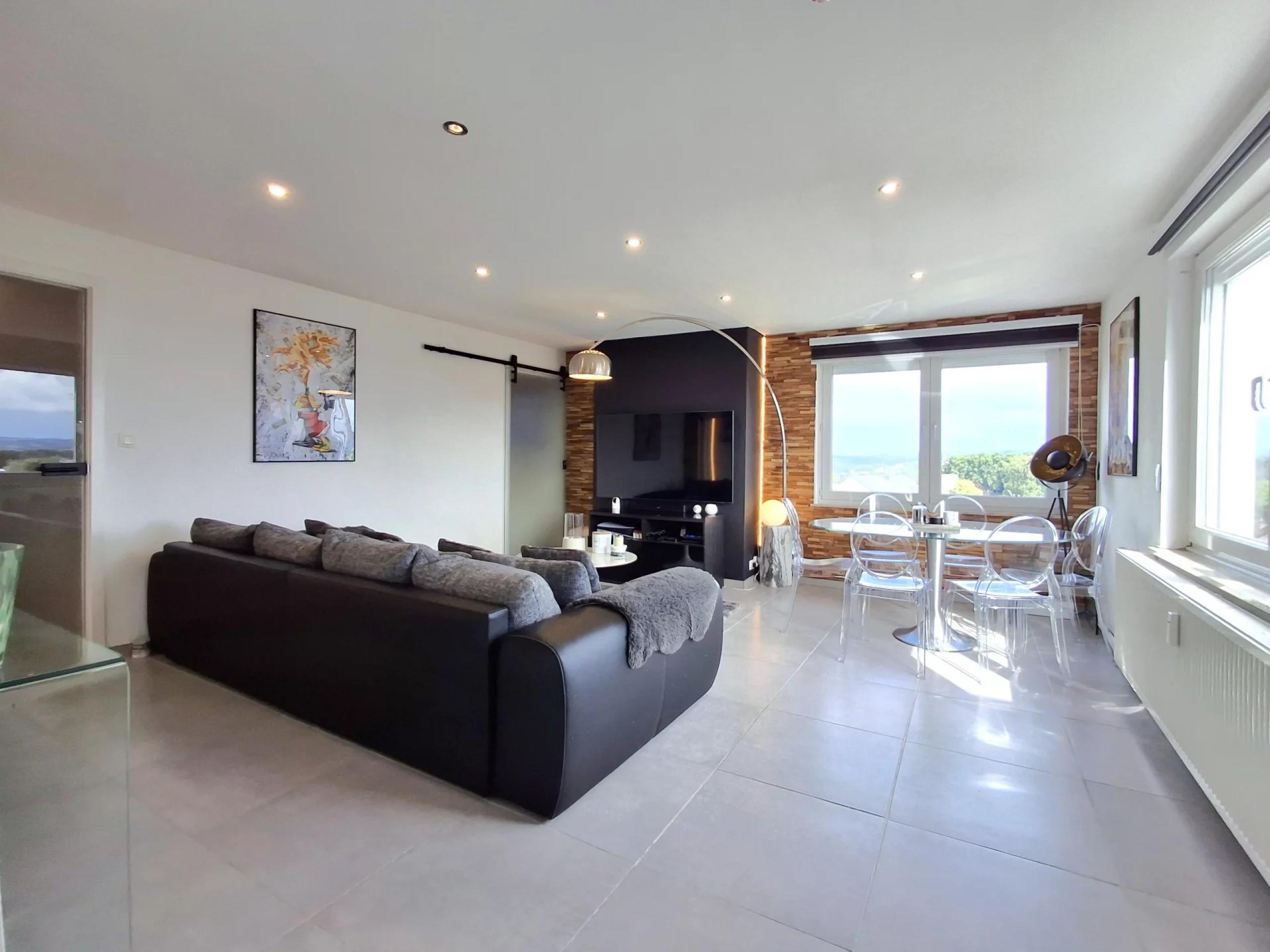 Appartement 2 chambres avec cave et empl.parking