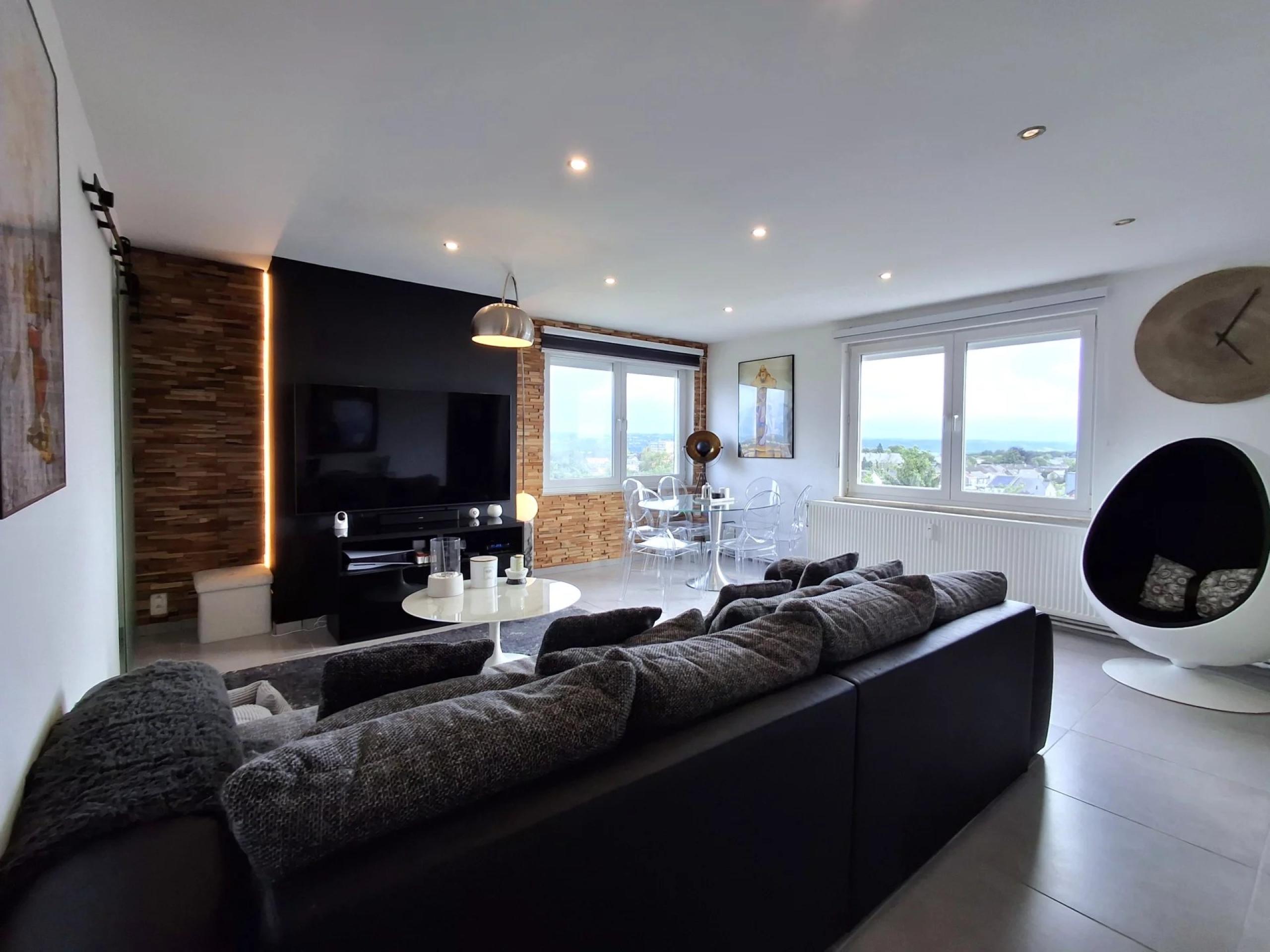 Appartement 2 chambres avec cave et empl.parking