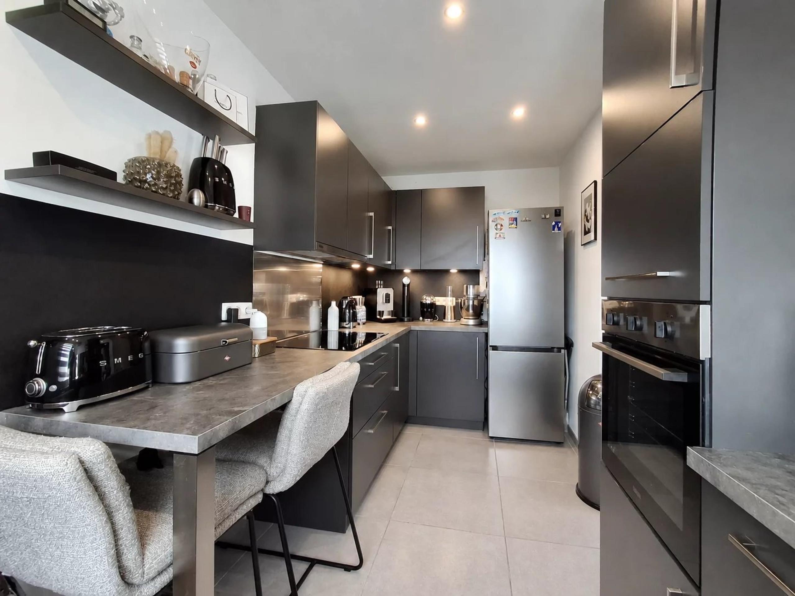 Appartement 2 chambres avec cave et empl.parking