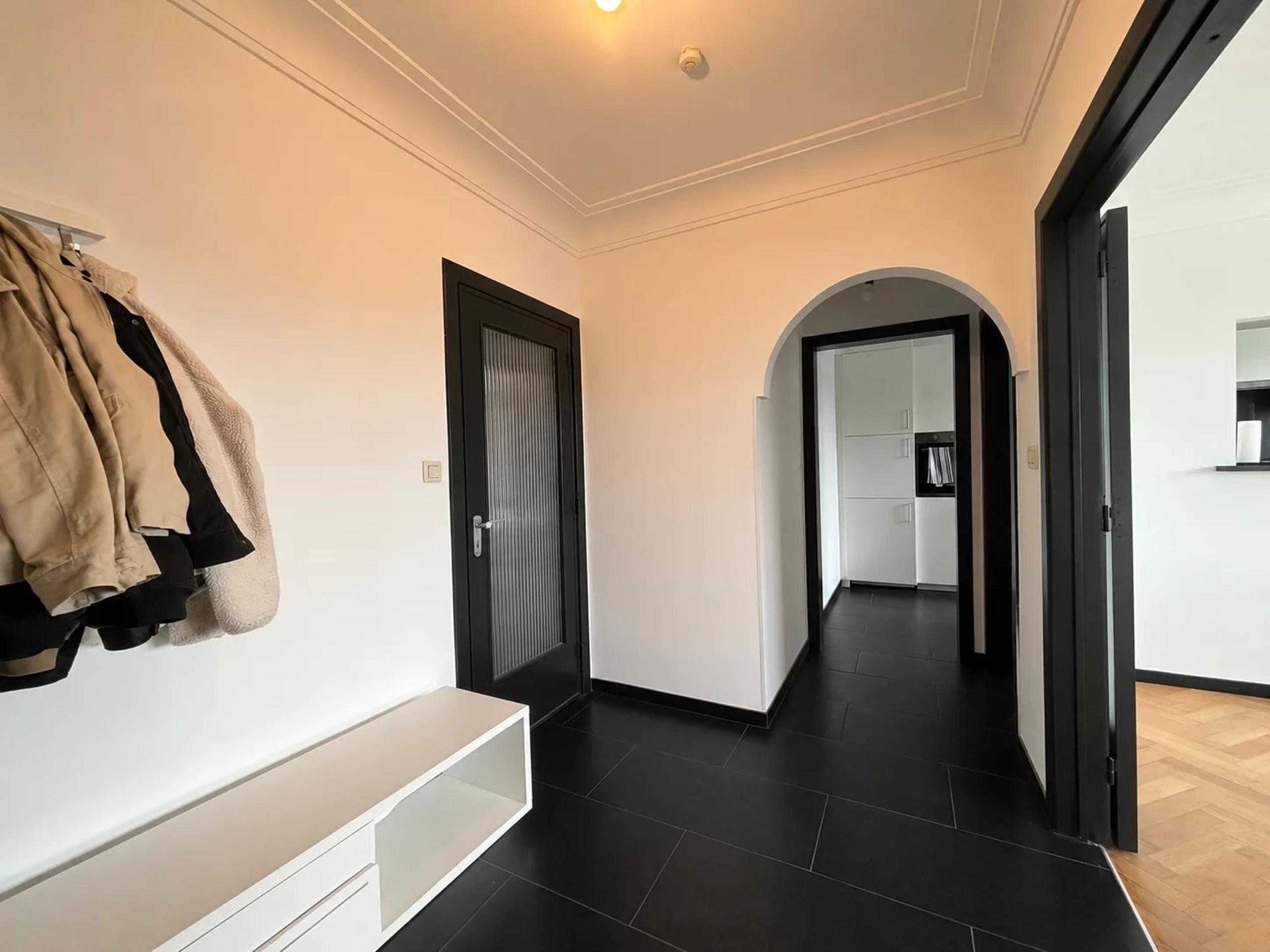 Magnifique appartement dans le quartier Saint-Léonard. en bord de Meuse. 3 chambres. 2 balcons et cave