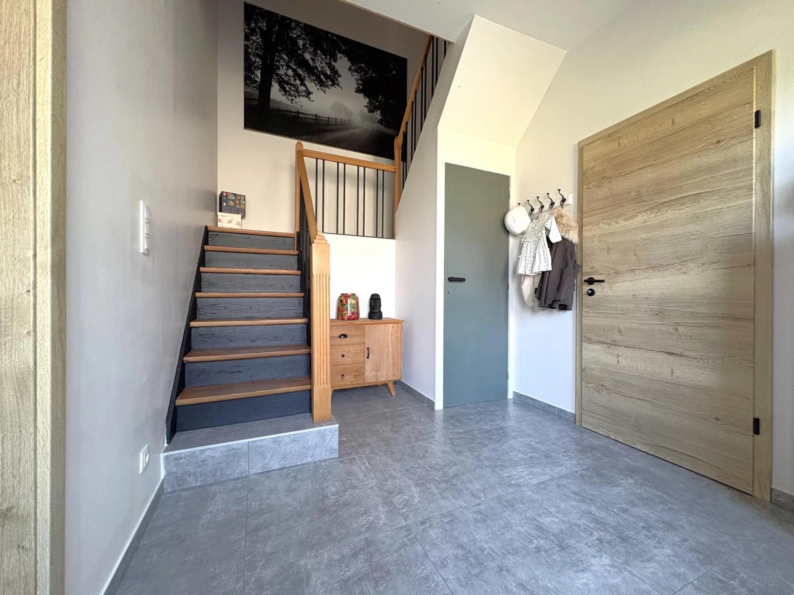 Agréable maison entièrement rénovée 2 chambres et jardin
