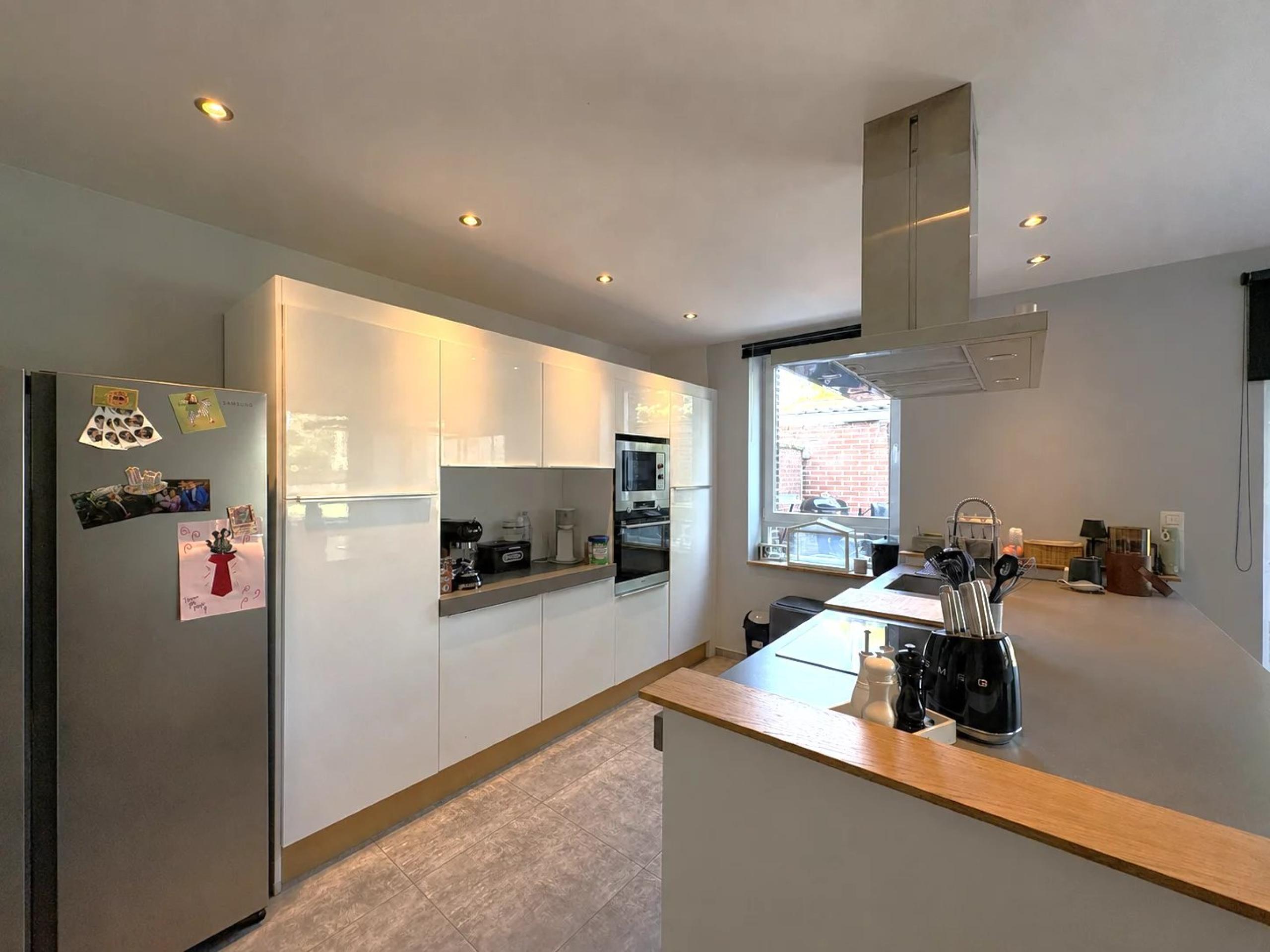 Agréable maison entièrement rénovée 2 chambres et jardin