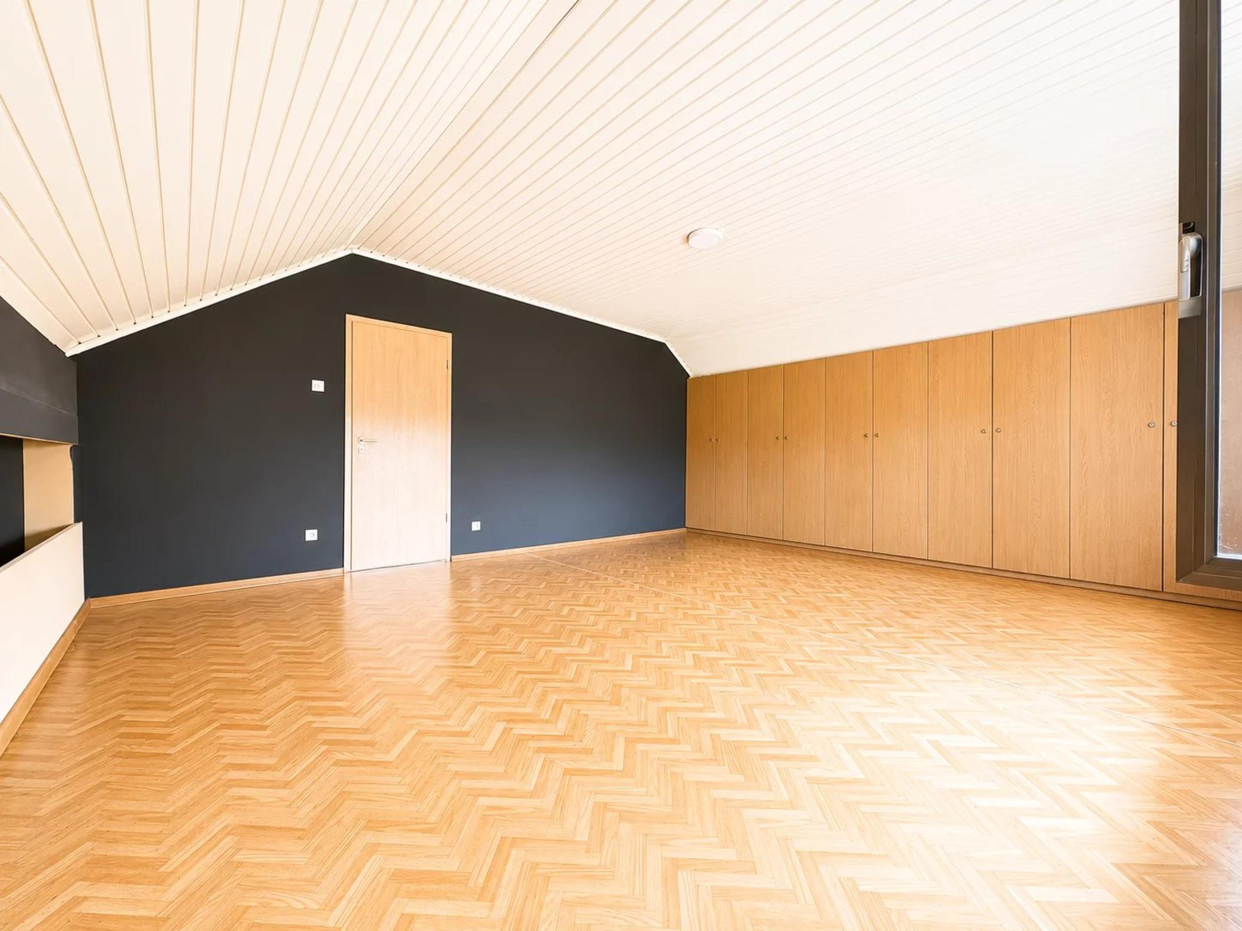 Ensemble immobilier composé d'une maison et d'un appartement