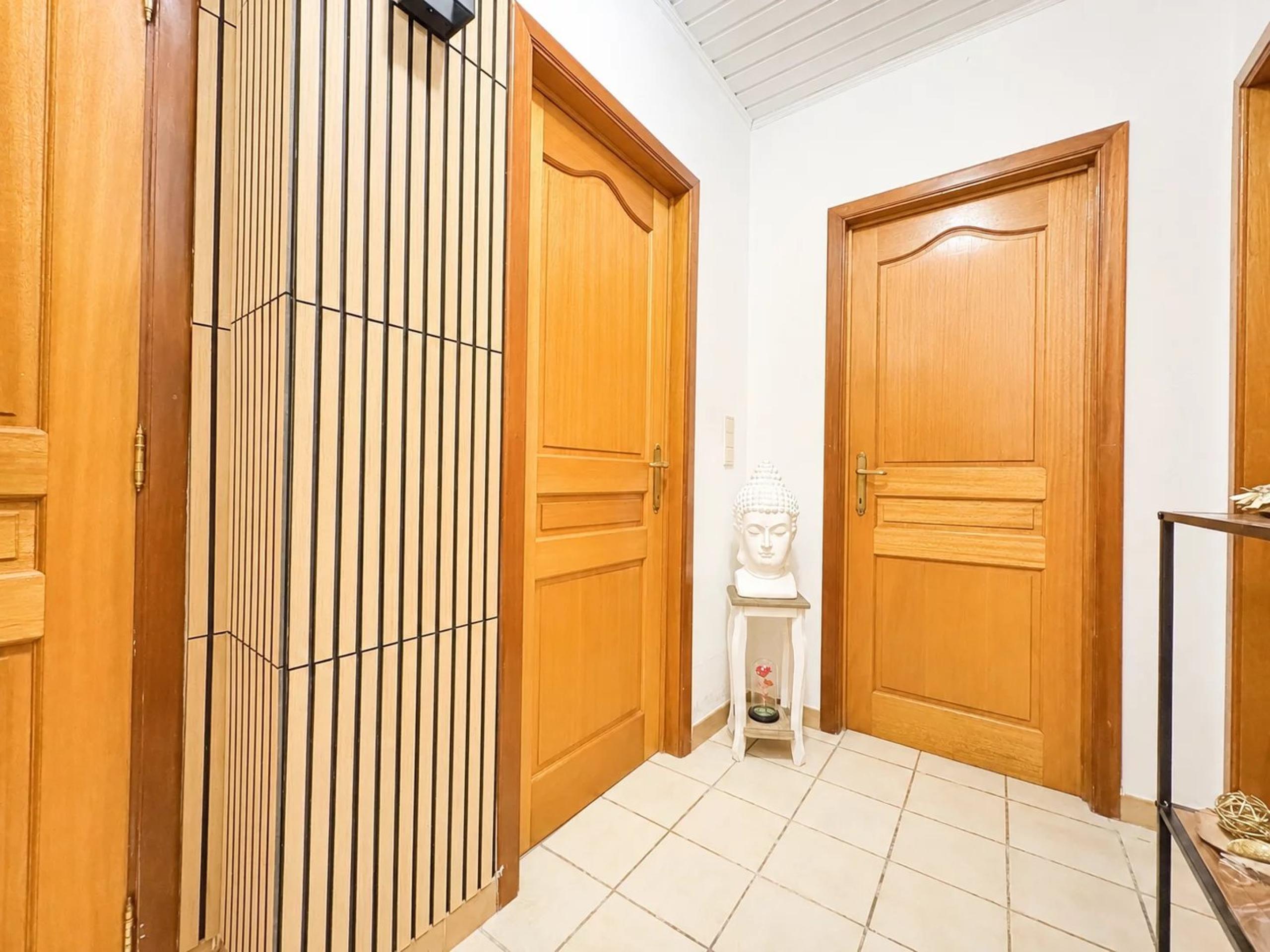 Ensemble immobilier composé d'une maison et d'un appartement