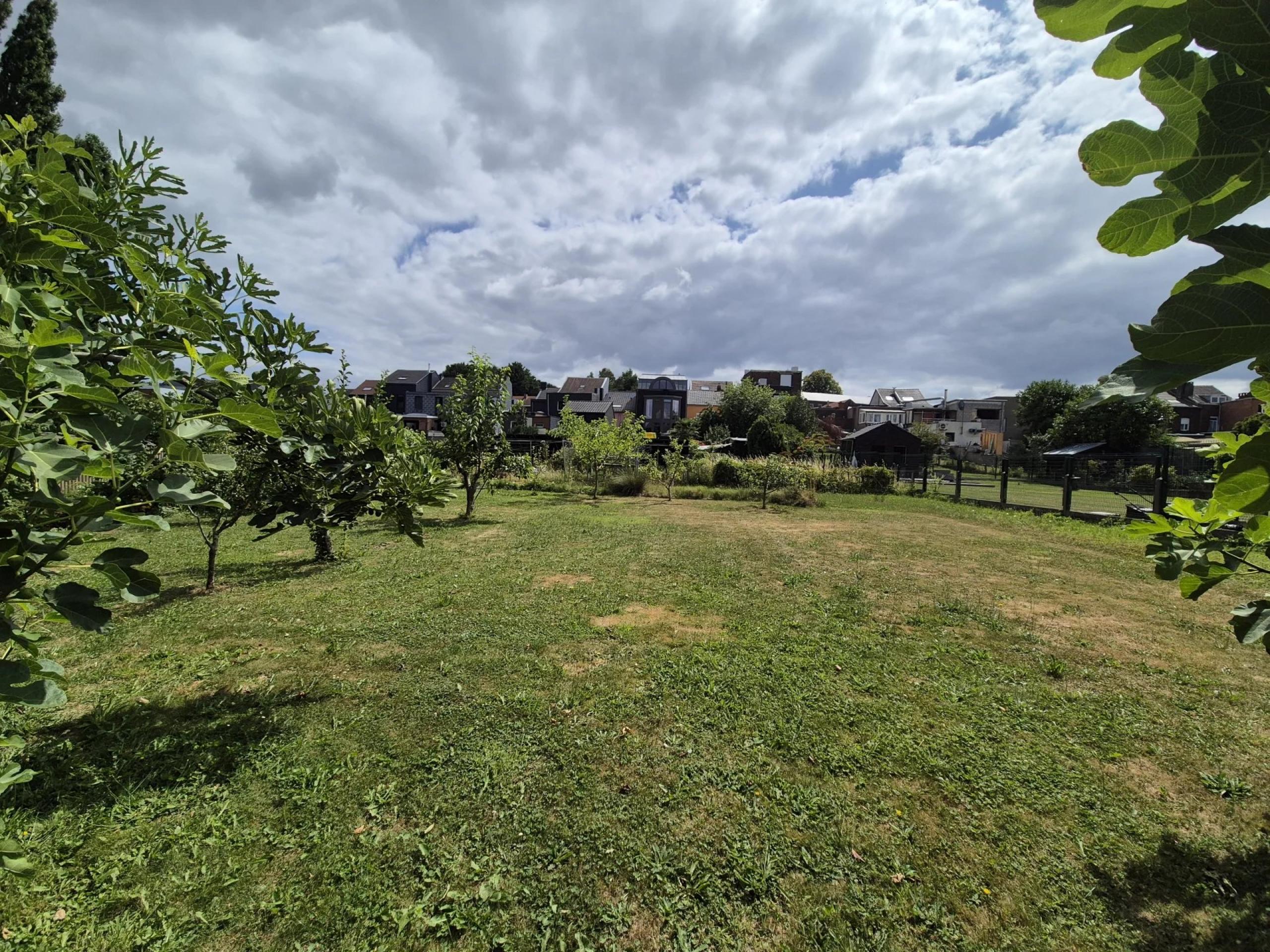 Belle parcelle de terrain plat d’environ 632 m²