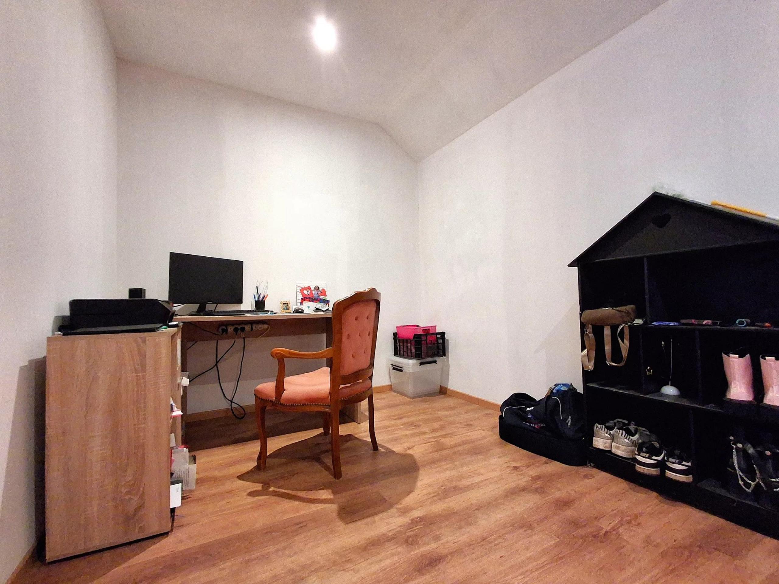 BOIRS: Maison 4 chambres avec jardin et ENTREPÔT de+- 165m²