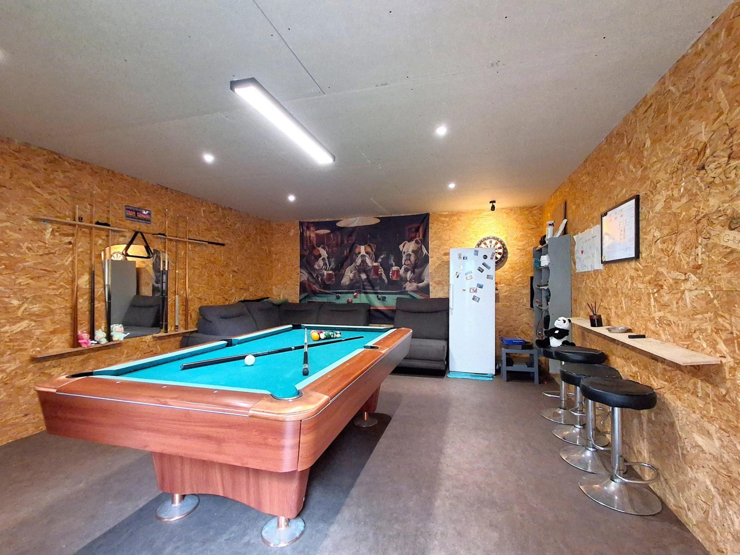 BOIRS: Maison 4 chambres avec jardin et ENTREPÔT de+- 165m²