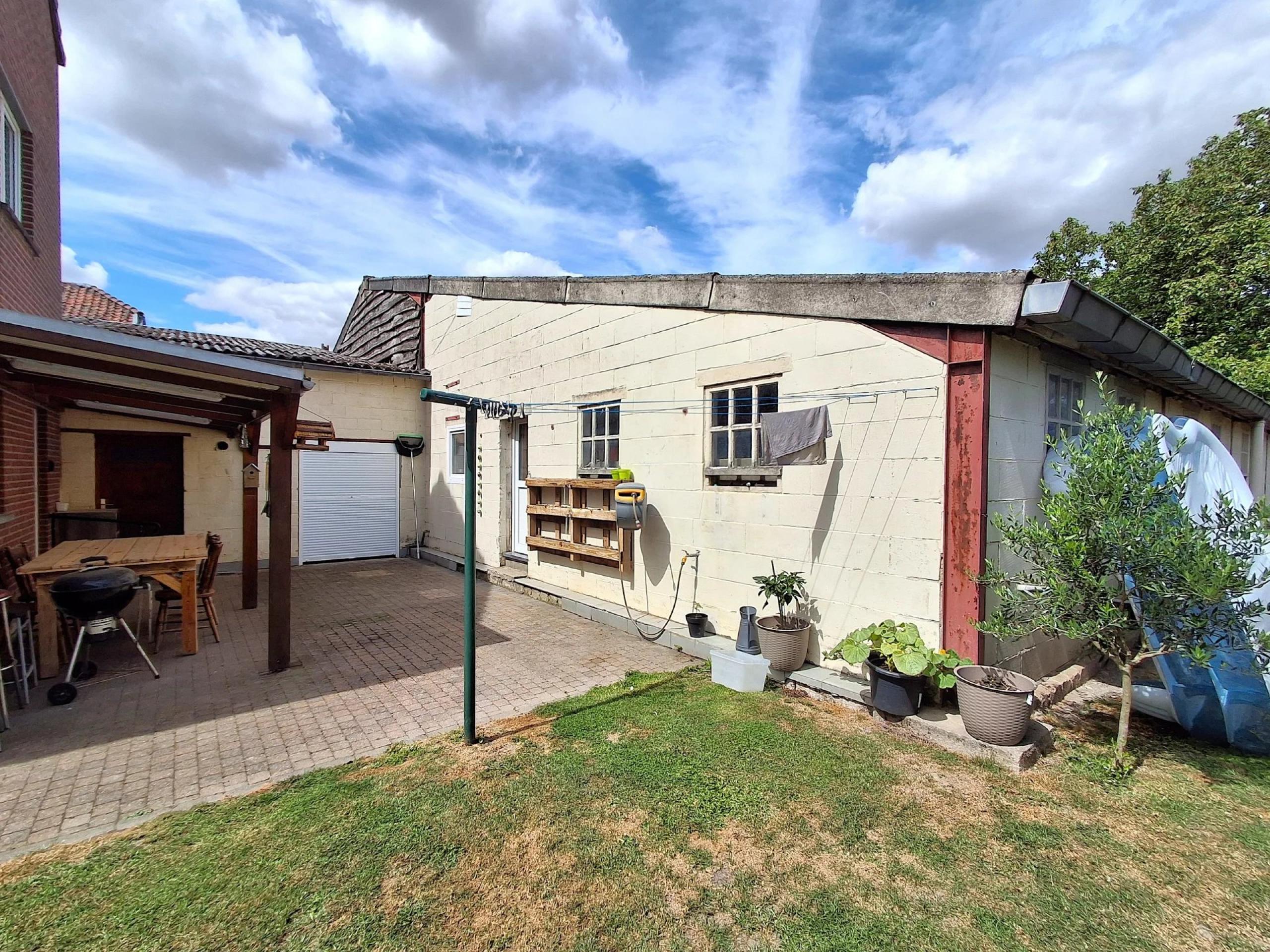 BOIRS: Maison 4 chambres avec jardin et ENTREPÔT de+- 165m²