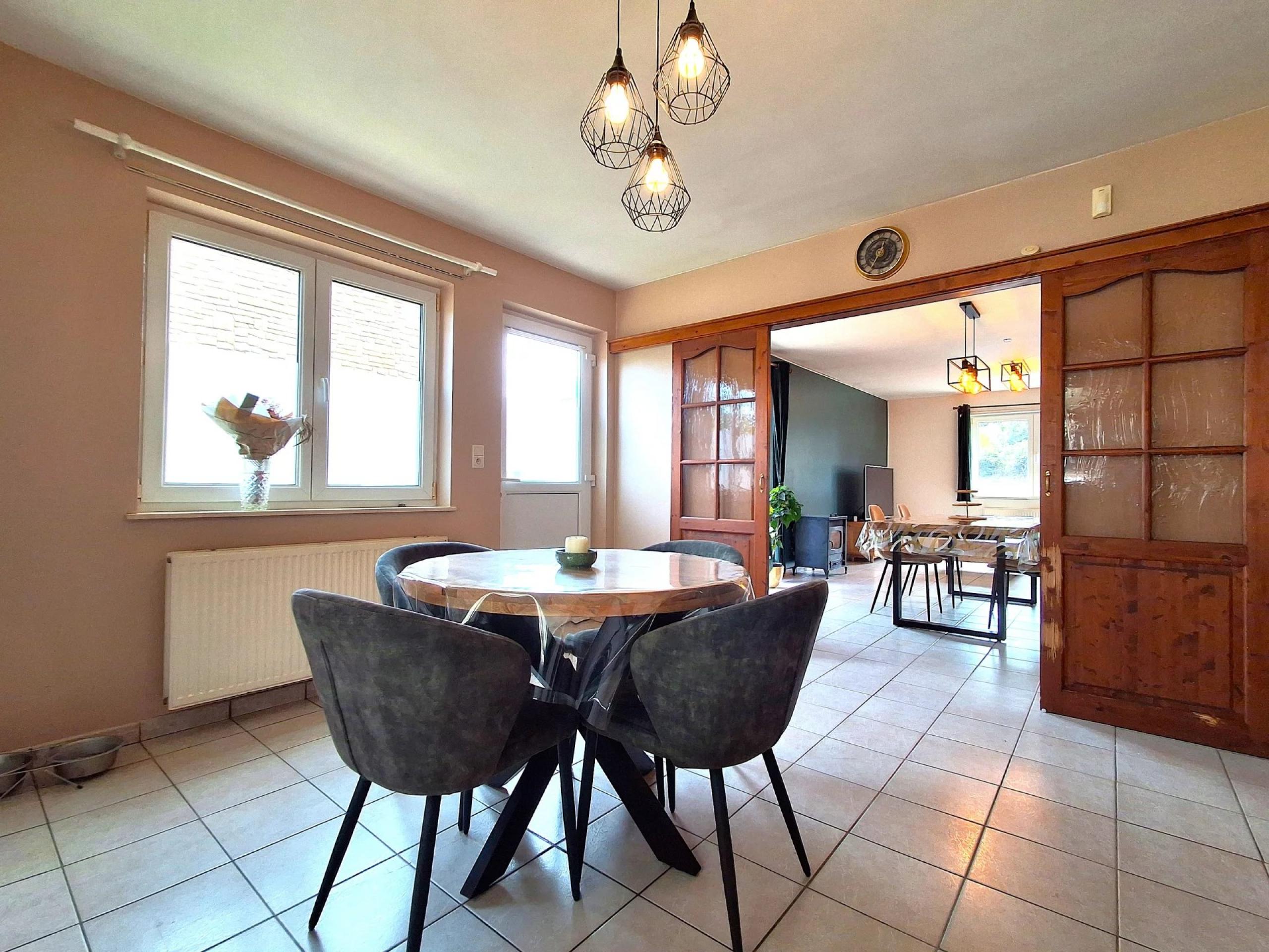BOIRS: Maison 4 chambres avec jardin et ENTREPÔT de+- 165m²