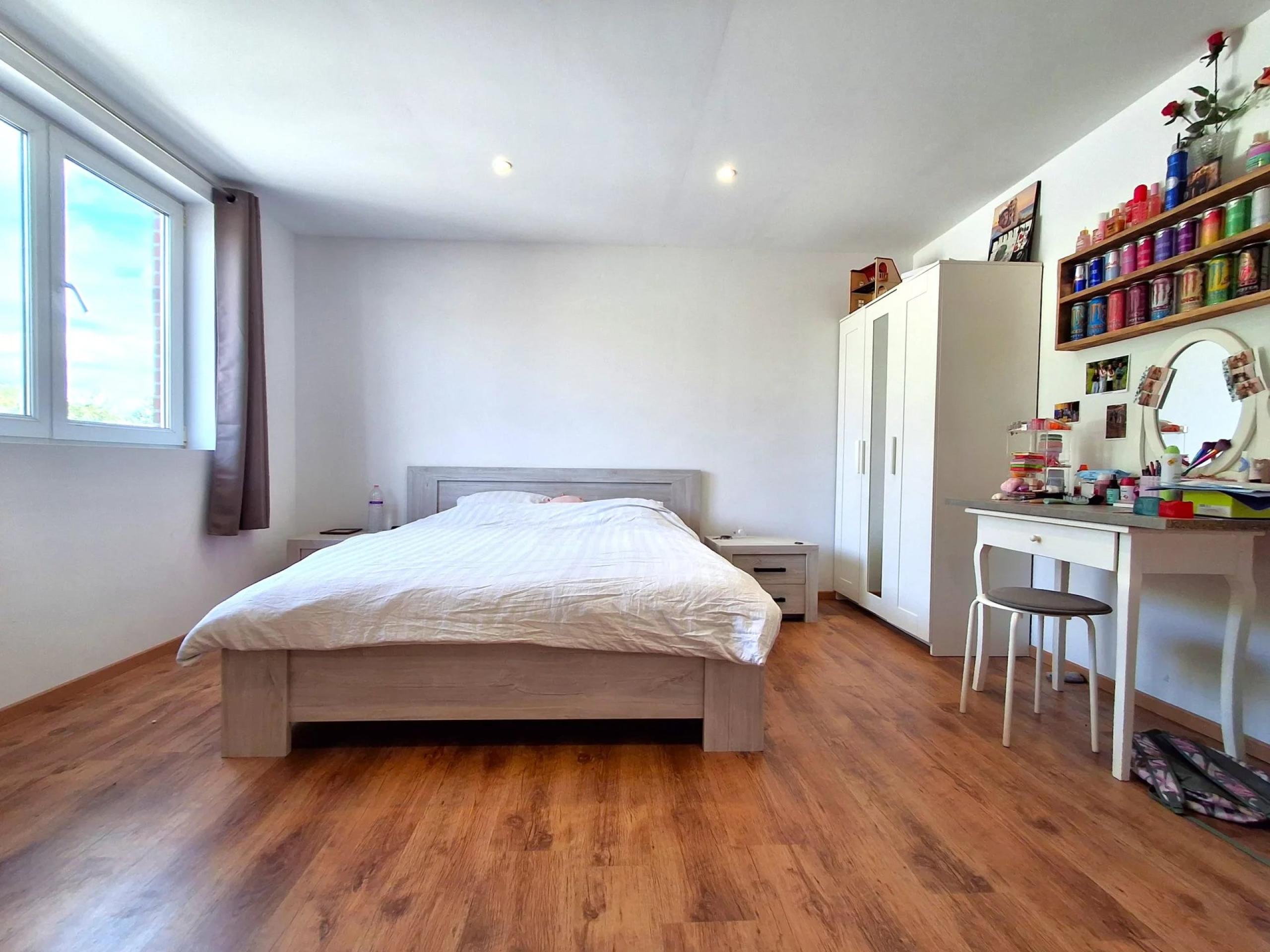 BOIRS: Maison 4 chambres avec jardin et ENTREPÔT de+- 165m²