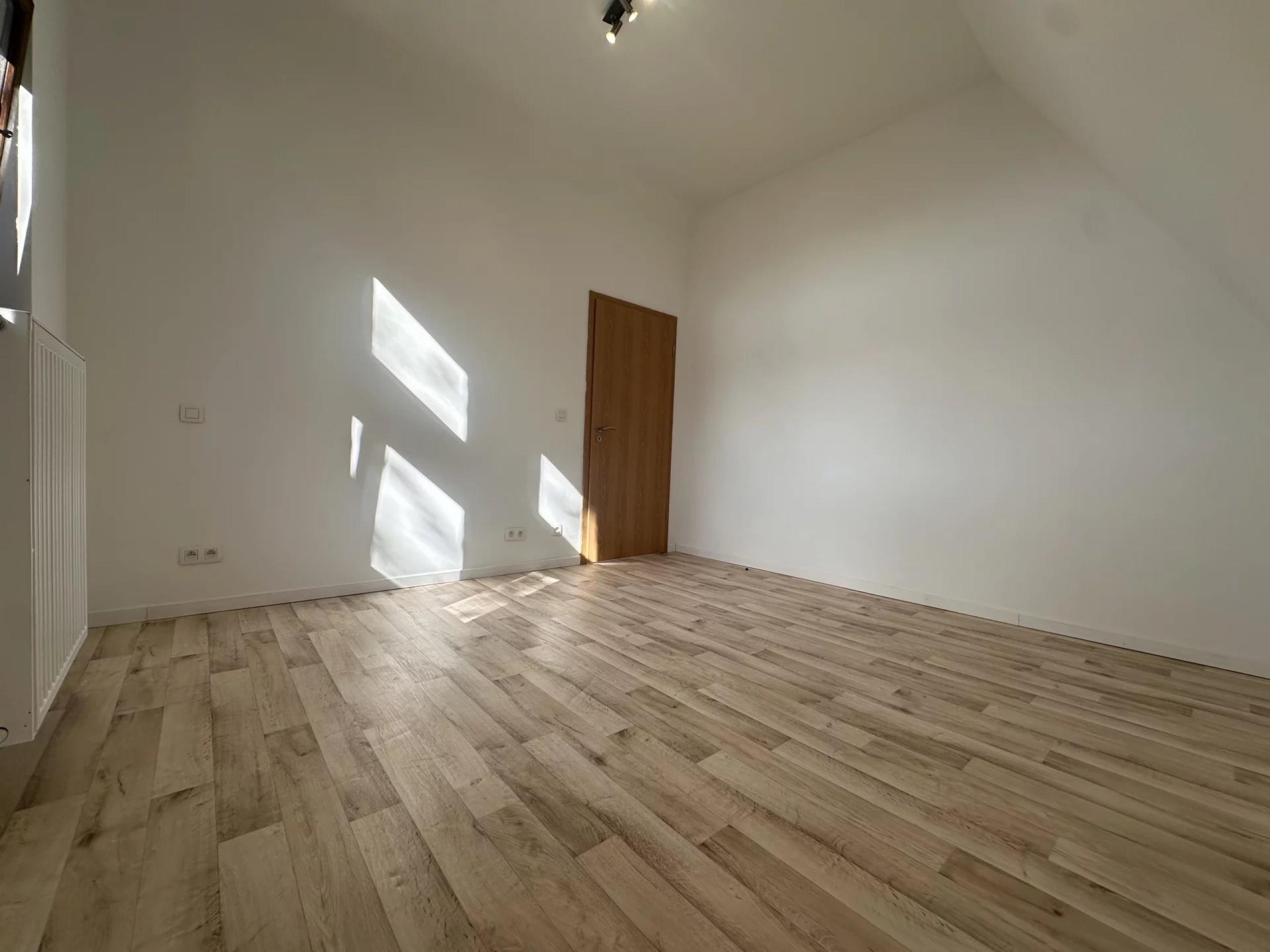 Agréable appartement 2 chambres et bureau