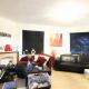 OPTION ! Immeuble: RDC, 5 appartements, garages