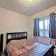 OPTION ! Immeuble: RDC, 5 appartements, garages