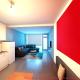 Duplex et rez-de-chaussée commercial avec cours
