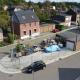Terrain cloturé et 5 garages